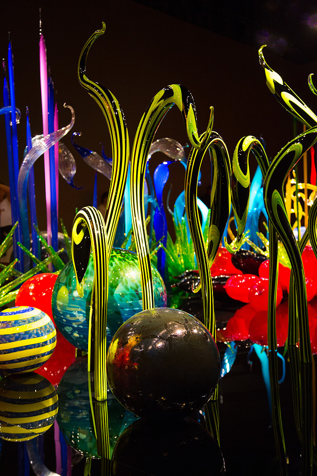 GLASS BLOWING AND CHIHULY ART-28