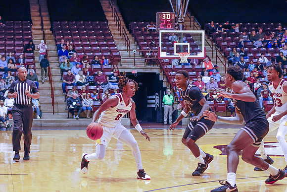 WINTHROP_BASKETBALL-5