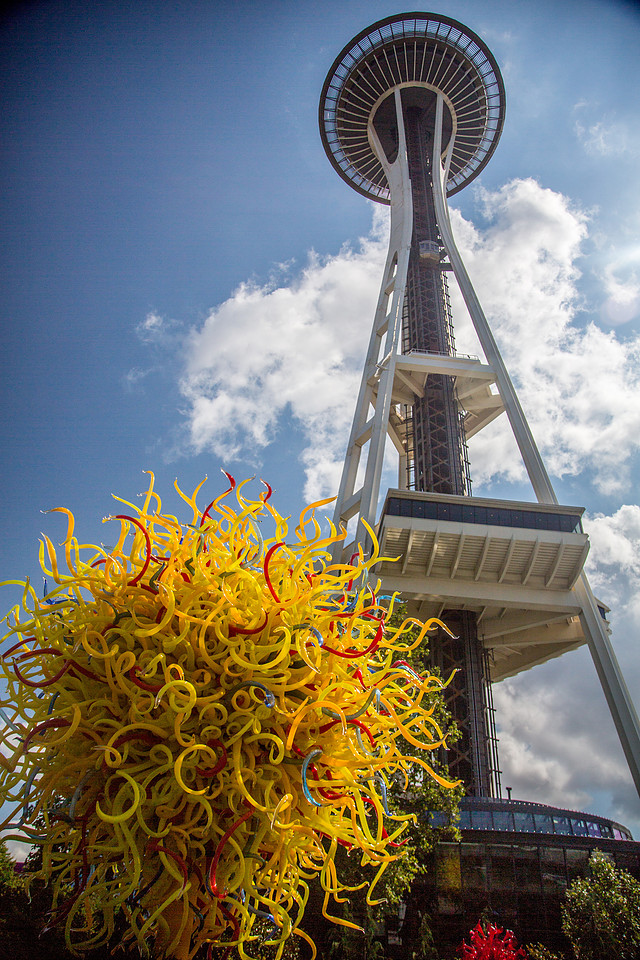 GLASS BLOWING AND CHIHULY ART-38