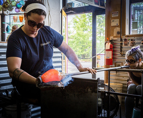 GLASS BLOWING AND CHIHULY ART-2
