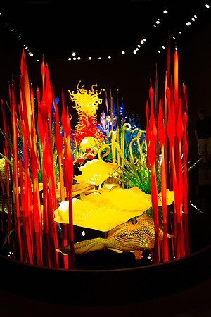 GLASS BLOWING AND CHIHULY ART-24