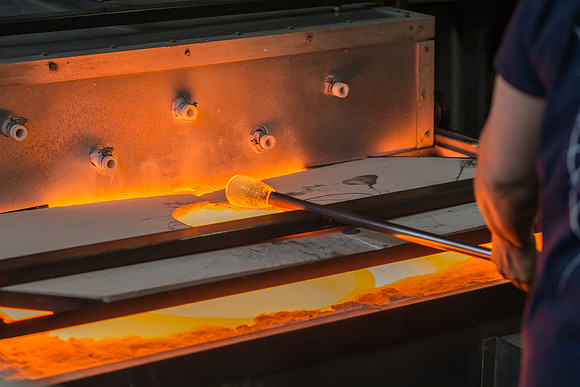 GLASS BLOWING AND CHIHULY ART-1